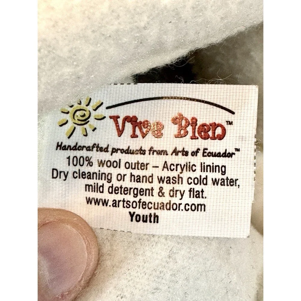 Vive Bien Husky Dog Wool Knit Beanie Hat Fleece Lined Youth Arts of Ecuador